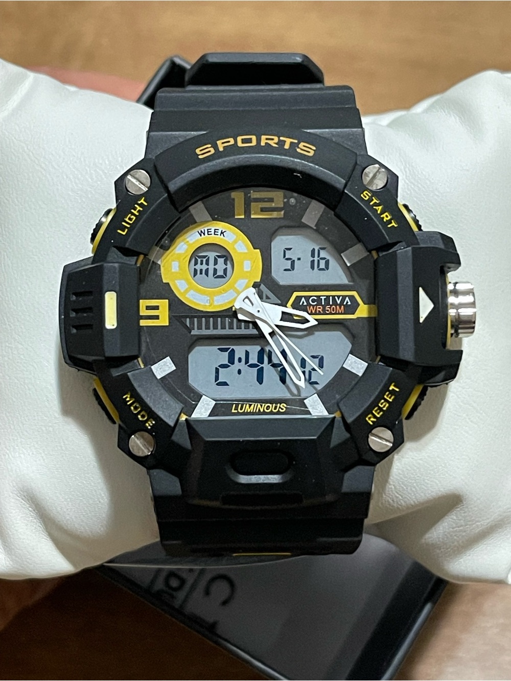 Activa Neo X Invicta Analog Digital Men's Watch - 55mm. Black yellow